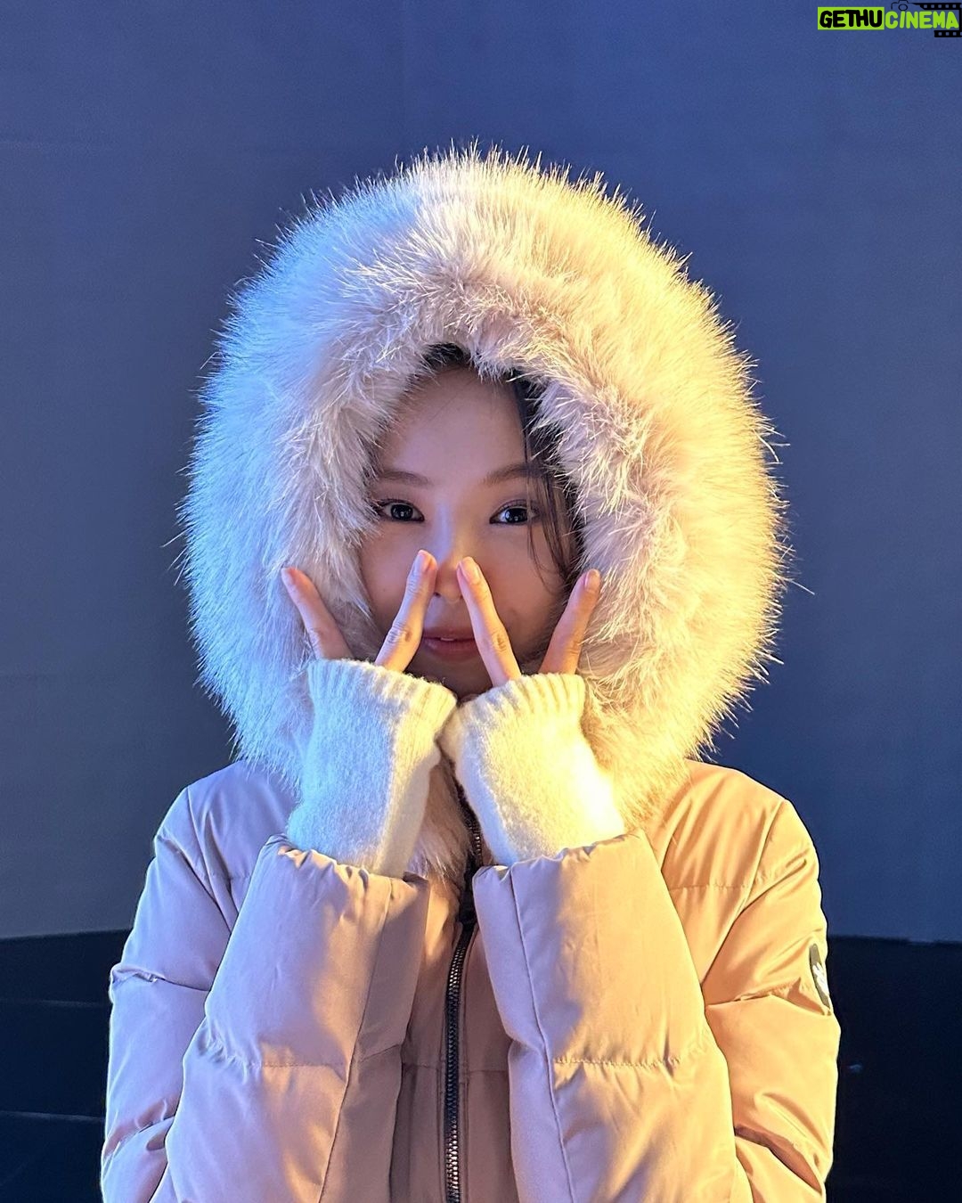 Son Na-eun Instagram - 올 겨울은 너다 @thenorthface_kr 🤎
