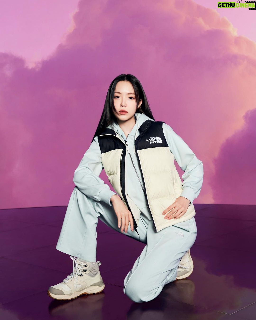 Son Na-eun Instagram - @thenorthface @thenorthface_kr 🖤