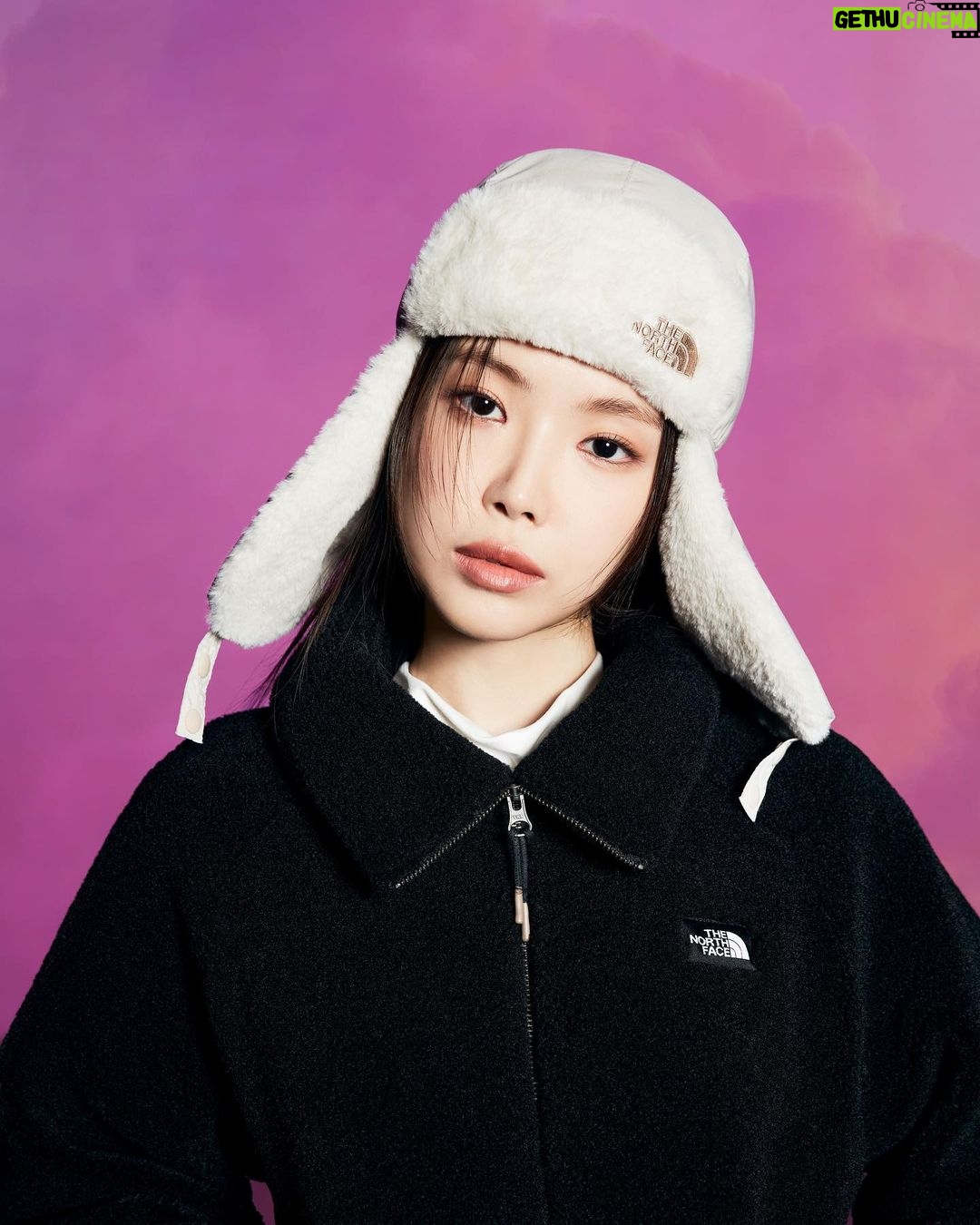 Son Na-eun Instagram - @thenorthface @thenorthface_kr 🖤