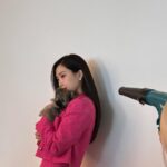 Son Na-eun Instagram - 🤫