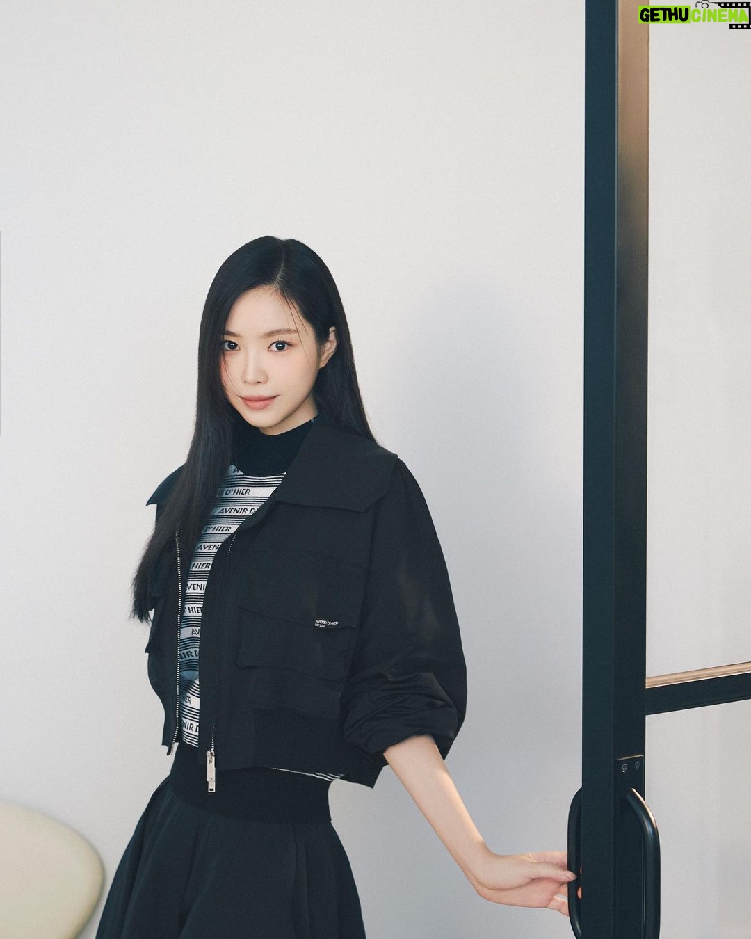 Son Na-eun Instagram - @jjjigott 제이제이지고트의 가을🍁