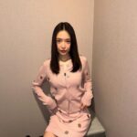 Son Na-eun Instagram - #AD @BARRIE #BARRIE #배리 #barriefw23 #chanelmetiersdart 🌸