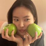 Son Na-eun Instagram - 🧡💚🍊🍏