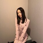 Son Na-eun Instagram - #AD @BARRIE #BARRIE #배리 #barriefw23 #chanelmetiersdart 🌸