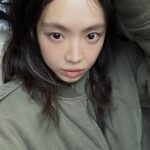 Son Na-eun Instagram - 눈다래끼시절🩹