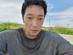 Son Suk-ku Instagram - 산포 런웨이
#나의해방일지
오늘밤 10시 30분 JTBC