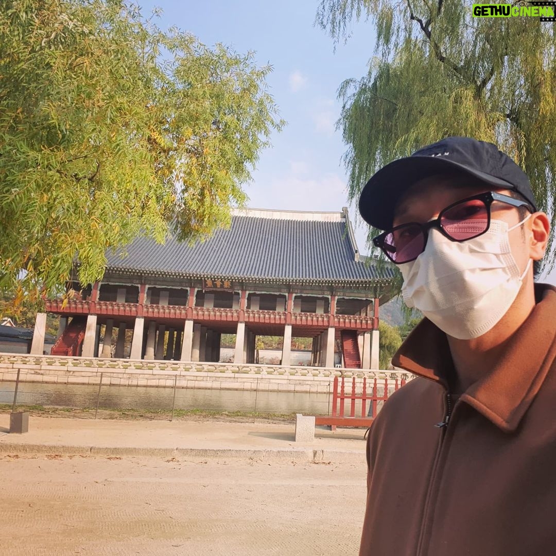Son Suk-ku Instagram - 경복궁 Kyeongbok Palace