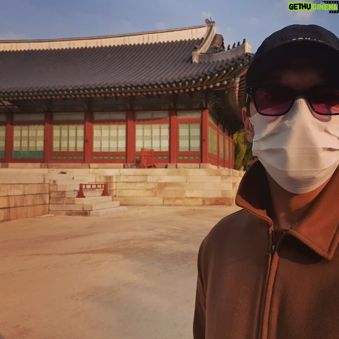 Son Suk-ku Instagram - 경복궁 Kyeongbok Palace