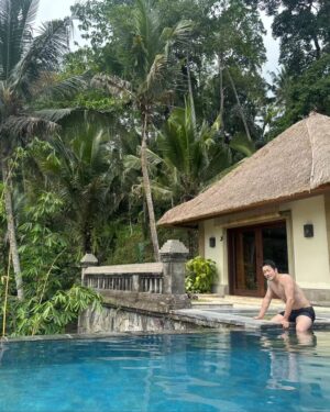 Son Suk-ku Instagram - Heavenly #PuriWulandari 
Will be back soon

#PuriWulandariUbud
