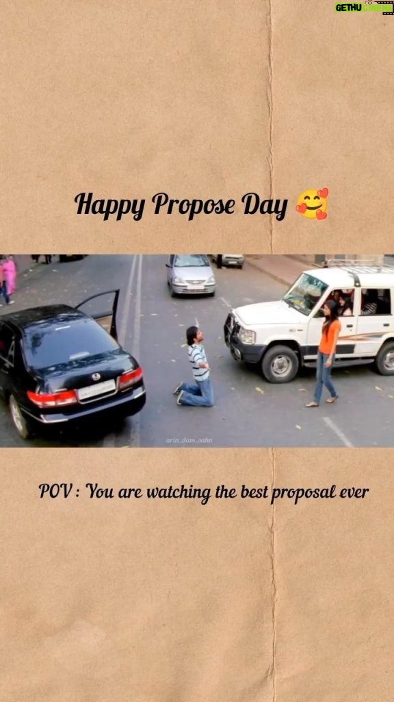 Sonal Chauhan Instagram - Everyone’s been posting this and tagging me every year on propose day so this year I thought ‘ Why not me ‘ 😜💖 @therealemraan @kunaldeshmukh1 @visheshb7 Do you anyone can better this proposal ? . . . . . . . . . . . . #love #jannat #iconicproposal #bestproposal #emraanhashmi #sonalchauhan