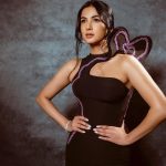 Sonal Chauhan Instagram - The Black Lady …. 🖤 . . . . . . . . . . . . . . Wearing @eli.thelabel Hair by @lakshsingh__ Styled by @leepakshiellawadi 📸 @theabhivalera #hyundaifilmfareawards2024 #gujratrourism #redcarpet #sonalchauhan #love Gift City