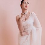 Sonal Chauhan Instagram - 1 or 3 ? Or both ? 🪽🪽🪽 . . . . . . . . . . . . . . . . . . Saree by @toraniofficial Hair by @arifayadav_make_you_gorgeous Jewellery by @mortantra @spiffypublicrelations Styled by @divastyles_dev 📸 @dieppj Sonalchauhan white saree dadasahebphalke #sareefashion #sonalchauhan