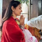 Sonal Chauhan Instagram - जय माँ कामाख्या 🙏🏻🌸🔱 #kamakhyamandir #jaimakamakhya