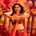 Sonalee Kulkarni Instagram - मैल song 🦚 out नाउ 🔗Link in bio . Did you watch it ? #sonaleekulkarni #marathimulgi #malayalamcinema #malaikottaivaaliban #incinemasnow #rangarani #lavani #fusion