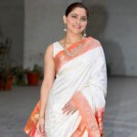 Sonalee Kulkarni Instagram – २२ मार्च २०२४ साठी सज्ज 🚩

“मोगलमर्दिनी छत्रपती ताराराणी”
२२ मार्च २०२४ पासून संपूर्ण महाराष्ट्रातील चित्रपटगृहात !
#MogalmardiniChatrapatiTararani
#MogalmardiniChatrapatiTararaniInTheaters22March
#sonaleekulkarni #marathimulgi #tararani #paithani