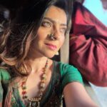 Sonalee Kulkarni Instagram - रंगरानी chilling in her कालावंडी / बैलगाडी / bullock cart! #sonaleekulkarni #marathimulgi in #malayalamcinema #malaikottaivaliban #incinemasnow #rangarani 👑👸🏻 Jaisalmer Dessert