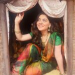 Sonalee Kulkarni Instagram – First day of shoot… getting into the colours of #Rangarani 👑

#sonaleekulkarni #marathimulgi in #malayalamcinema #malaikottaivaaliban #incinemasnow #vaalibanvaraar Pokaran fort Rajasthan