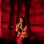 Sonalee Kulkarni Instagram – wrapped up in red @sonalee18588 

#malaikottaivaaliban 

#canon1200d 

.

#malayalamcinema #malayalam #indiancinema #indiancinemagallery #marathifilm #marathifilms #sonaleekulkarni #sonalikulkarni #cinéma #cinema