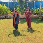 Sonalee Kulkarni Instagram – Ezhimala Kottayile….💖💖
.
Choreography – @samidha.21
@shauspeaks

Special thanks to our very own director’s 😅 @chetanghuge_21 @siddhesh2898