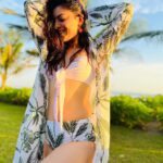 Sonalee Kulkarni Instagram – 🍃 Life’s a beach, and I’m just playing in the sand 👙 

#sonaleekulkarni #happynewyear #beachlife #2024 The Oberoi Beach Resort, Bali