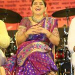 Sonalee Kulkarni Instagram - छत्रपती शिवाजी महाराज पार्क Art Festival मधील काही candid क्षणचित्रे 🚩 #makarsankranti #sonaleekulkarni #marathimulgi #sankrantspecial #nauvari #nath #tararanipromotions #shivajipark #dadar #mogulmardini #chatrapatitararani #shivajiparkartfestival