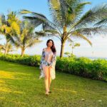 Sonalee Kulkarni Instagram – 🍃 Life’s a beach, and I’m just playing in the sand 👙 

#sonaleekulkarni #happynewyear #beachlife #2024 The Oberoi Beach Resort, Bali