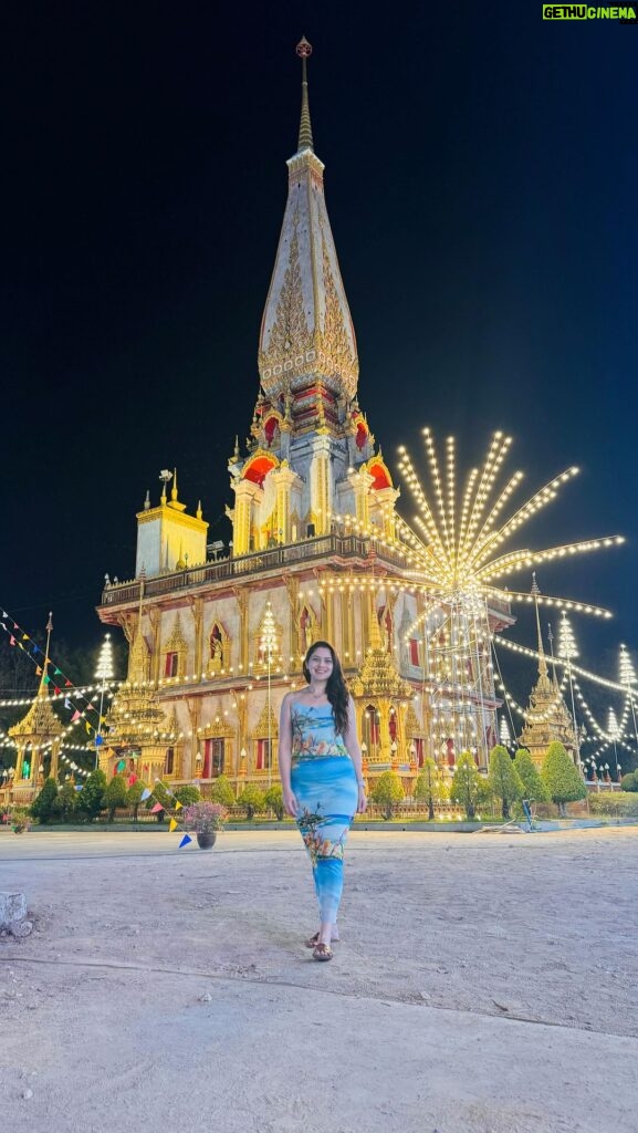 Sonalee Kulkarni Instagram - One day in #phuket #thailand #oldtown #bigbuddha #chalongtemple #sonaleekulkarni #marathimulgi #blue Phuket, Thailand