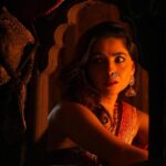 Sonalee Kulkarni Instagram – Rani and her moods 👑

Watch #MalaikottaiVaaliban on @disneyplushotstar 
in your preferred language now 🔗 LINK IN BIO 

#sonaleekulkarni #marathimulgi #malaylamcinema