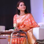 Sonalee Kulkarni Instagram – महासंस्कृती महोत्सव लातूर अंतर्गत 
विभागीय १०० व्या अखिल भारतीय मराठी नाट्य संम्मेलनाच्या 
निमित्ताने आयोजित परिसंवाद घडवित असताना चे काही क्षणचित्रे … 
@varshathakur_ias @sambhajipatil77 @vilas_bade_official यांच्या सोबत 
“नाटक माझ्या चष्म्यातून” या विषयावर खास गप्पा मारता आल्या 
या बद्दल अखिल भारतीय मराठी नाट्य परिषदेचे @laturnatyasammelan आणि लातूर जिल्हाधिकारी कार्यालयाचे  आभार 🙏🏻

#sonaleekulkarni #marathimulgi #maharashtra #mahasanskrutimahotsav #marathwada #latur 

Sari @royaltasta Latur लातूर