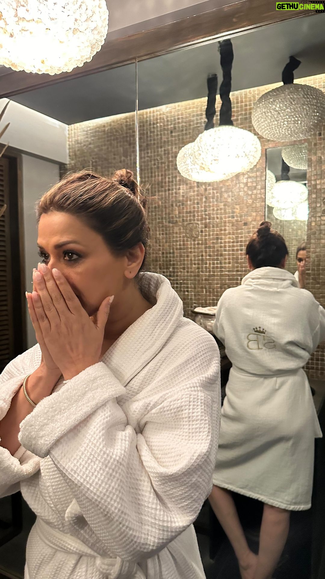 Sonali Bendre Instagram - Last minute prep never lasts a minute 😝🫣