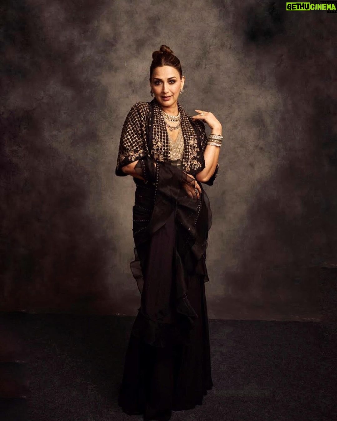 Sonali Bendre Instagram - Sprinkled some fairy dust from last night ✨