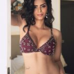 Sonali Raut Instagram – The Greatest happiness of life is the conviction that we are loved!!!!🥰 💝💖
.
.
.
.
#bold #love #beautiful #fashion #boldandbeautiful #beauty #sexy #photography #instagood #art #instagram #style #makeup #hot #follow #cute #photoshoot #tattoo #india #design #like #fitness #picoftheday #color #gorgeous #photooftheday #happy #instadaily #bollywood #sonaliraut