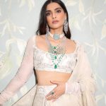 Sonam Kapoor Instagram – An @anamikakhanna.in girl always.. 
nothing is more elegant than silver and white… 
Outfit custom @anamikakhanna.in 
Styling @rheakapoor and @manishamelwani 
Style team @sananver @junni.khyriem
Make up @makeupbyridhi
Hair  @komalvora_
photographer @dinesh_ahuja