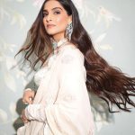 Sonam Kapoor Instagram – An @anamikakhanna.in girl always.. 
nothing is more elegant than silver and white… 
Outfit custom @anamikakhanna.in 
Styling @rheakapoor and @manishamelwani 
Style team @sananver @junni.khyriem
Make up @makeupbyridhi
Hair  @komalvora_
photographer @dinesh_ahuja