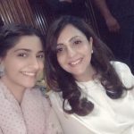 Sonam Kapoor Instagram - Happy Happy Birthday mom! Have the best best year filled with lots of play time with Vayu, eating namkeen while chatting with me, meals with your boys and travel and walks with papa! Jeeeooon hazaaron saal! We love love you @priya27ahuja ❤️❤️❤️❤️