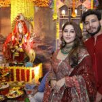 Sonarika Bhadoria Instagram - सर्वमंगल मांगल्ये शिवे सवार्थ साधिके शरण्येत्र्यंबके गौरी नारायणी नमोस्तुते 🙏🏻♥️ परीवार🌍🫀🧿 Our wedding festivities have begun with Mata Rani’s blessing’s🙏🏻♥️