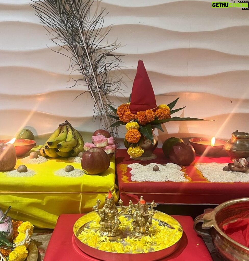 Sonarika Bhadoria Instagram - दीपावली की आपको सपरिवार अनंत एवं मंगल शुभकामनाएँ 🪔♥️🌍🧿