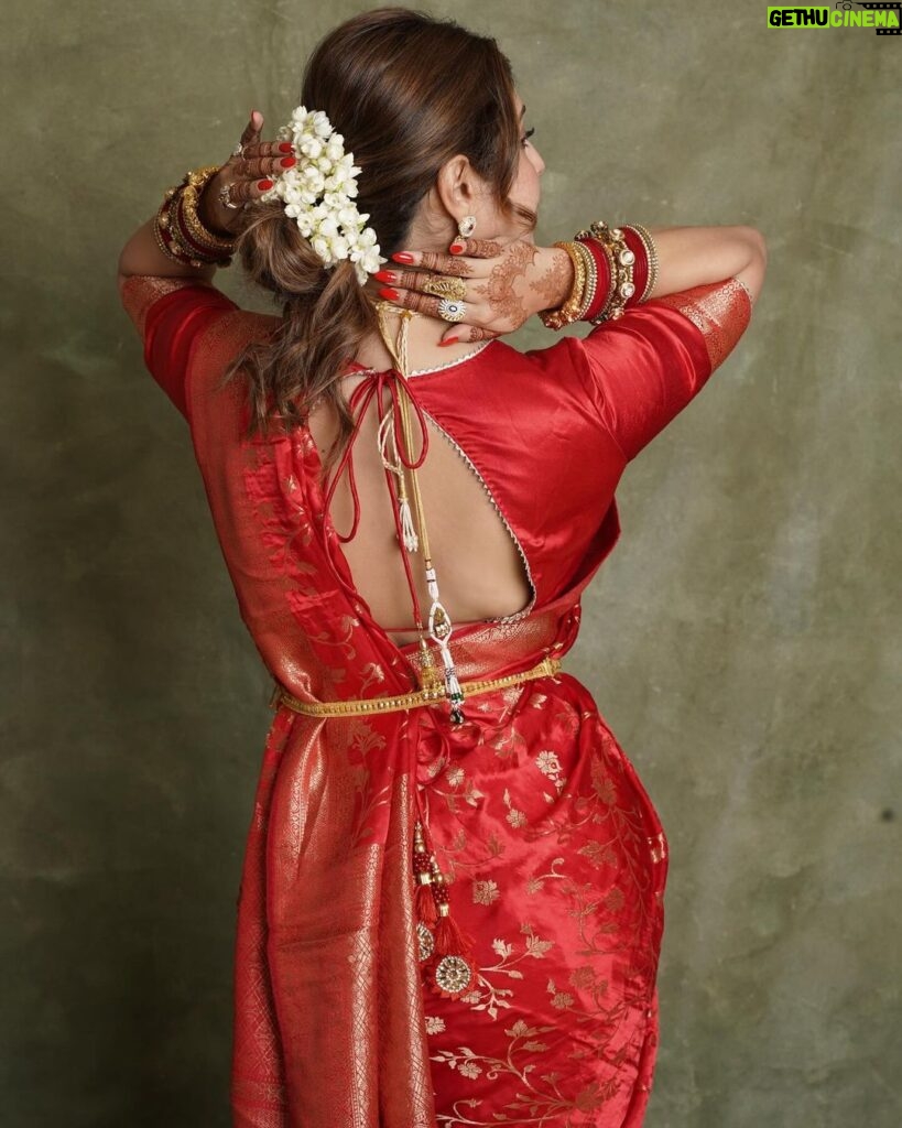 Sonarika Bhadoria Instagram - होलिका दहन की हार्दिक शुभकामनाएँ 🔥🙏🏻♥🧿
