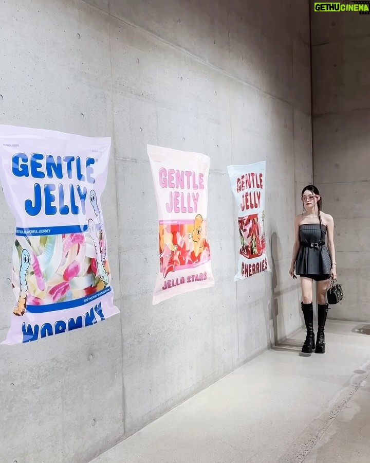 Song Jia Instagram - #κ΄κ³ #GENTLEMONSTER #GENTLEJELLY #GENTLEMONSTER2024 π©΅π©·πππ¬ π·π πππ‘ πππ‘ βΈ( α΅Μ΄ΜΆΜ·Μ€ΰΏ α΅Μ΄ΜΆΜ·Μ€ )βΈ @gentlemonster