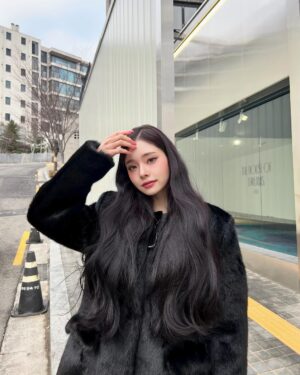 Song Jia Instagram - 🖤 @dafshoes