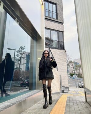 Song Jia Instagram - 🖤 @dafshoes
