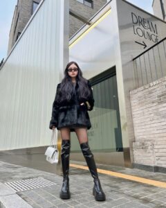 Song Jia Instagram - 🖤 @dafshoes