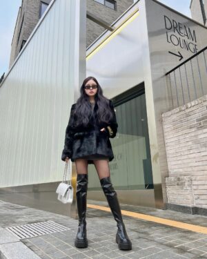 Song Jia Instagram - 🖤 @dafshoes