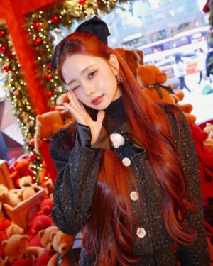 Song Jia Instagram - 추워도 겨울을 사랑하는 이유 ,, 연말 분위기 넘무좋아 🖤🕯️✨