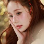 Song Jia Instagram - 첫 가족사진 🐩🐾📸 예쁜 추억 남겨주신 @choimoon_artisan @andrewkwon_studio 감사합니다🫶🏻🎄🤍🪽 곧 유튜브로 영상도 공유할게요 프링이들 행복한 연말 보내용❄️⛸️