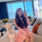 Song Jia Instagram - 룸투어 영상 아직 못봤다면 언능 달려와🩷🏠💕