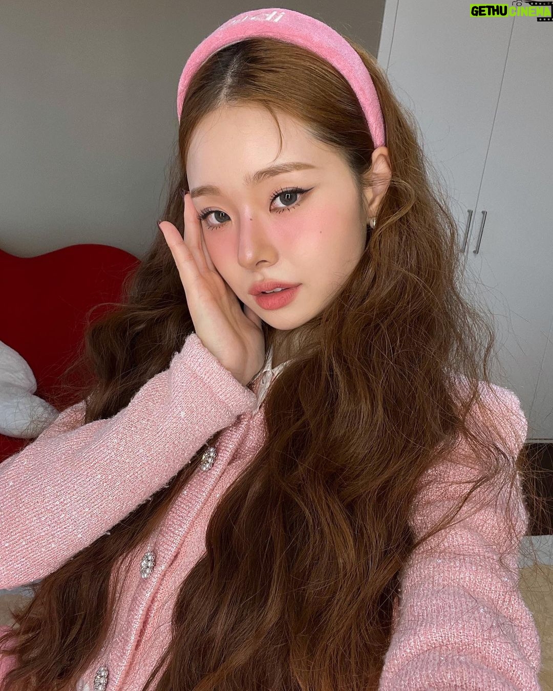 Song Jia Instagram - 룸투어 영상 아직 못봤다면 언능 달려와🩷🏠💕