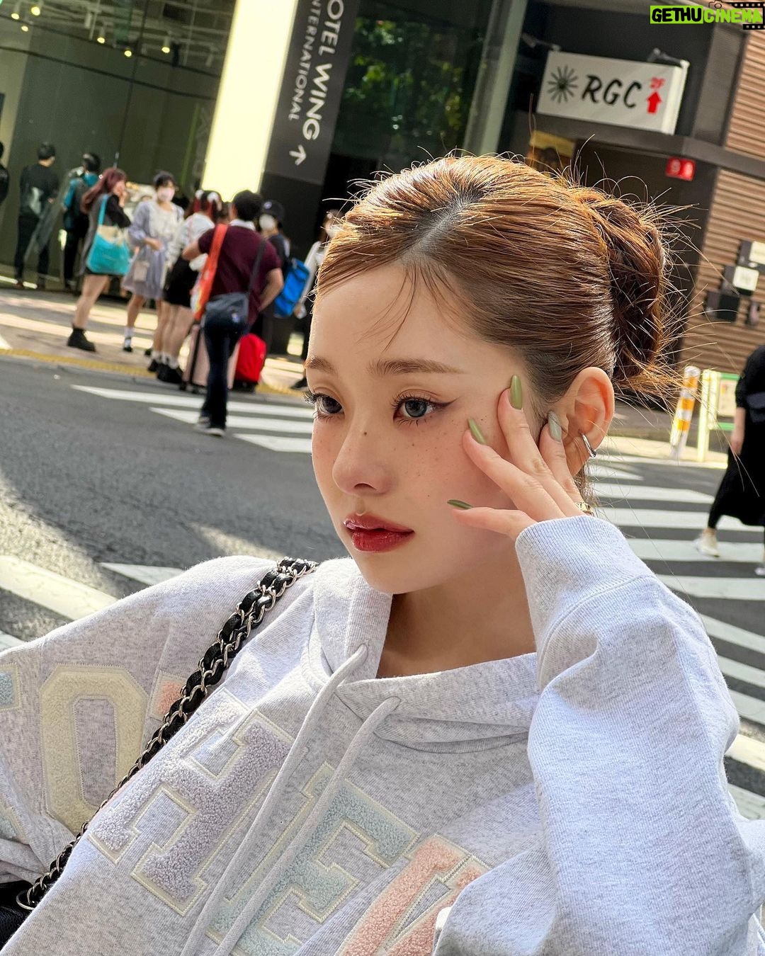 Song Jia Instagram - 가을아 가지마🥹🤧😵💫 Tokyo, Japan