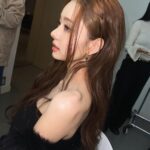 Song Jia Instagram - 사진 또 있지 ~~ 🖤 추워졌는데 감기조심하세요🍁