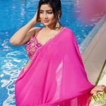 Soniya Bansal Instagram - If you look at what you have in life, you'll always have more. If you look at what you don't have in life, you'll never have enough. @headsturnofficial